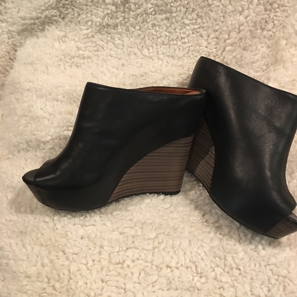 Jessica Simpson wedge clogs